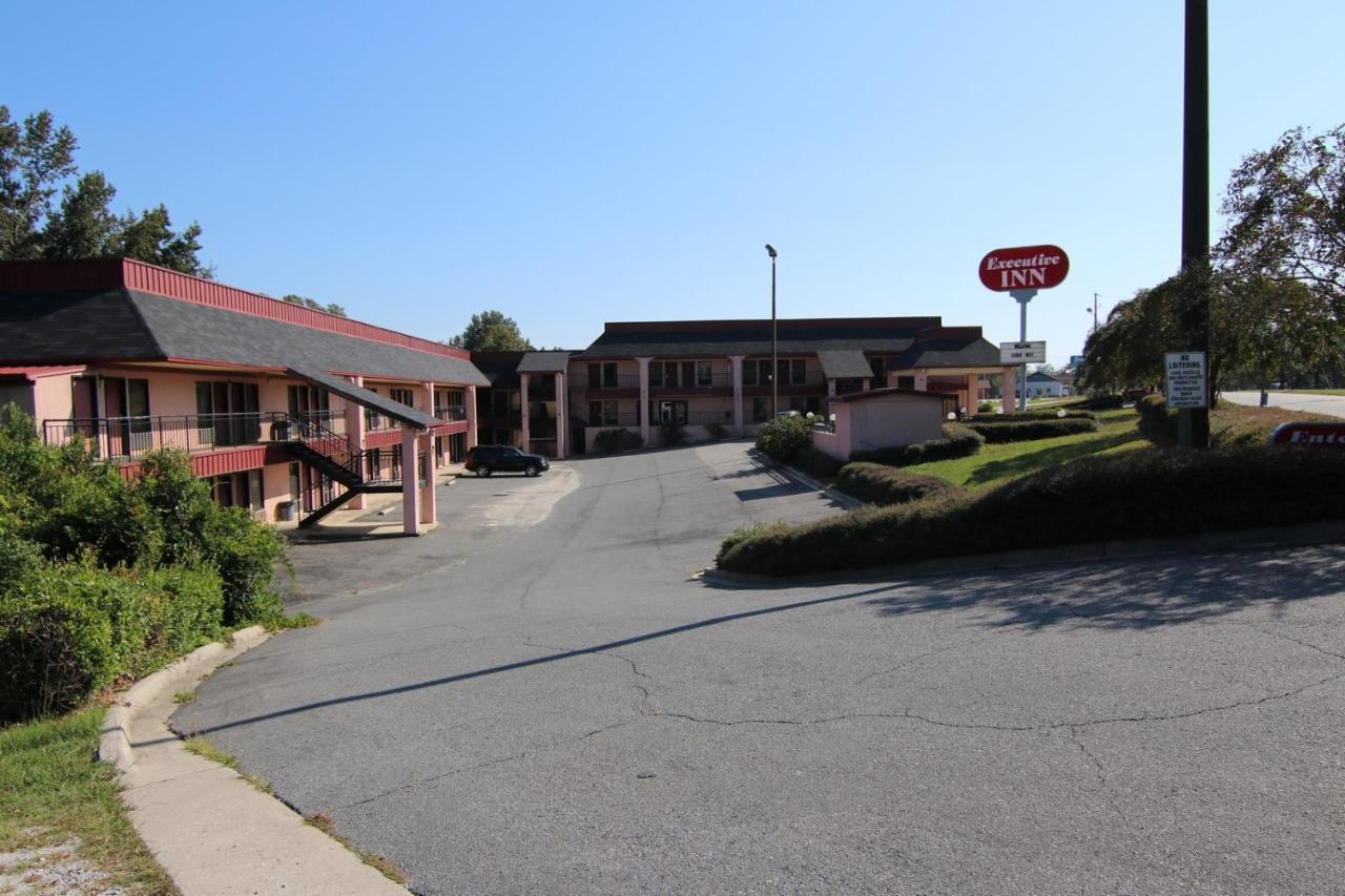 Executive Inn Kershaw Exterior photo