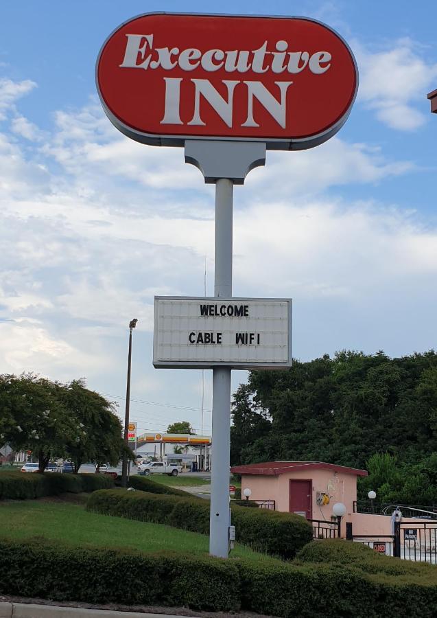 Executive Inn Kershaw Exterior photo